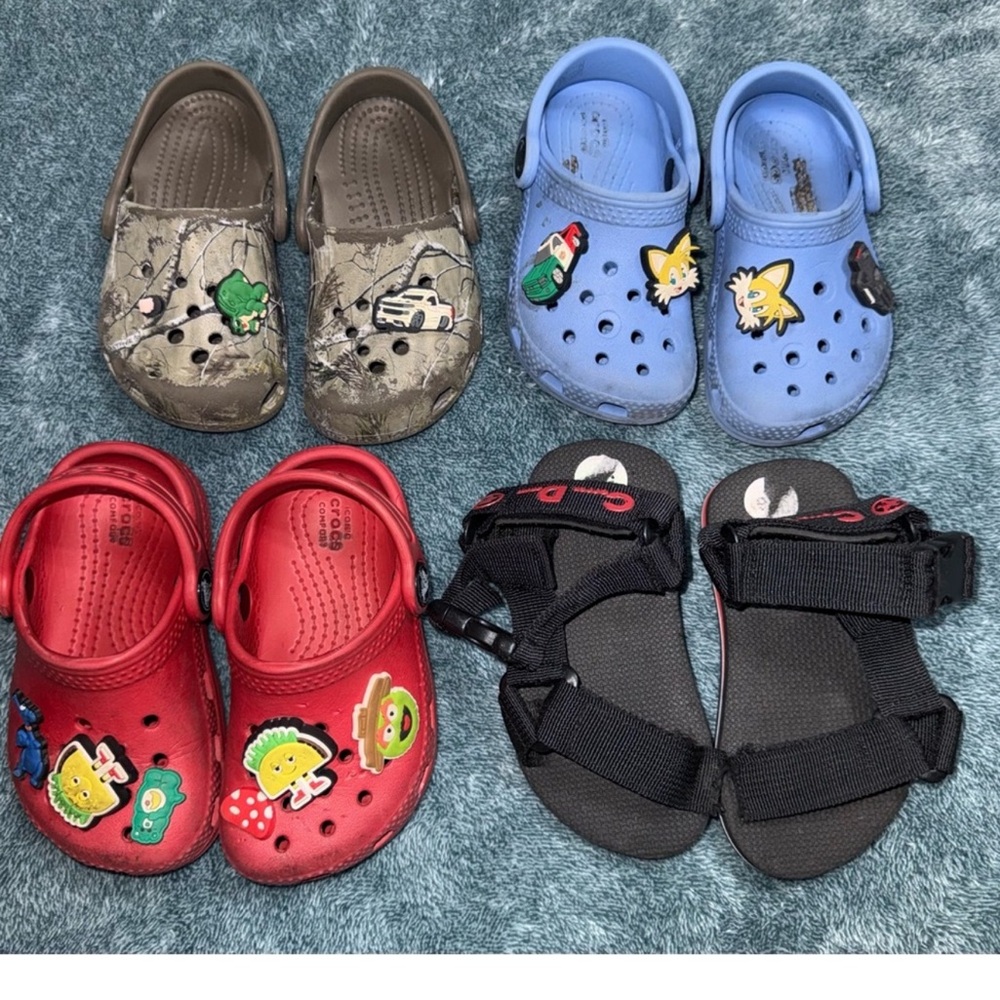 Crocs Kids Classic sz 6c